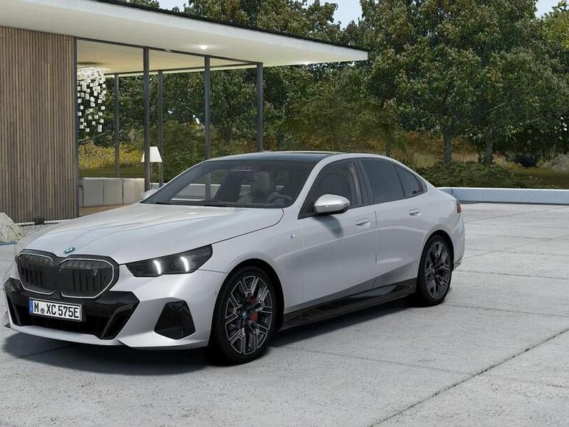 Gebraucht BMW i5 Comfort Edition 250 kW (340 PS) 2024 Brooklyn grau (grau) Limousine