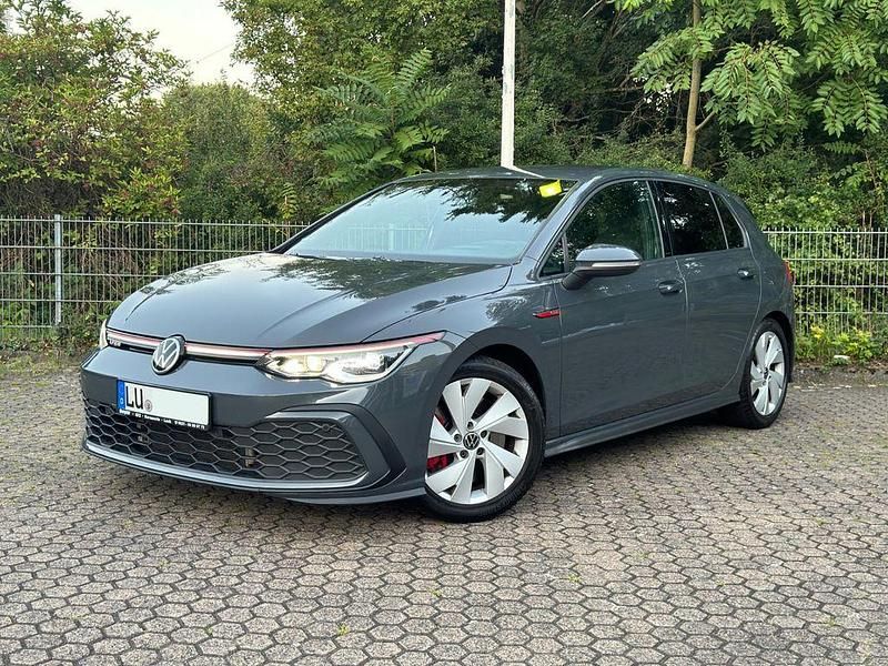 Grau Gebraucht 2020 VW Golf VIII Pro Limousine | 23.900 € (Fairer Preis) - Bild 1/4