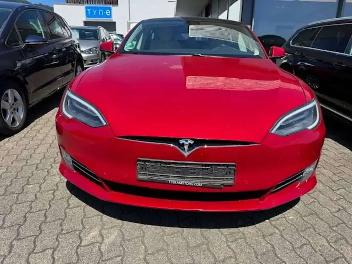 Gebraucht Tesla Model S Performance 395 kW (538 PS) 2017 Rot Kleinwagen