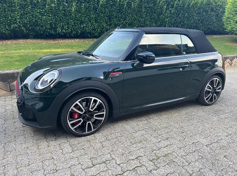 Grün Gebraucht 2023 Mini John Cooper Works Cabriolet Cabrio | 37.900 € (Fairer Preis) - Bild 1/4