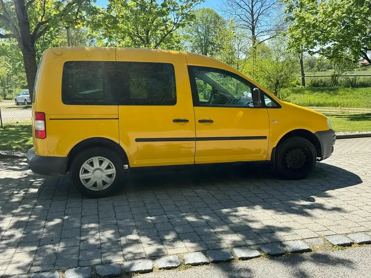 Occasion VW Caddy 70 ch (51 kW) 2007 Jaune Monospace
