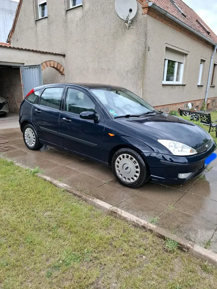 Gebraucht Ford Focus 115 PS (84 kW) 2004 Blau Kleinwagen