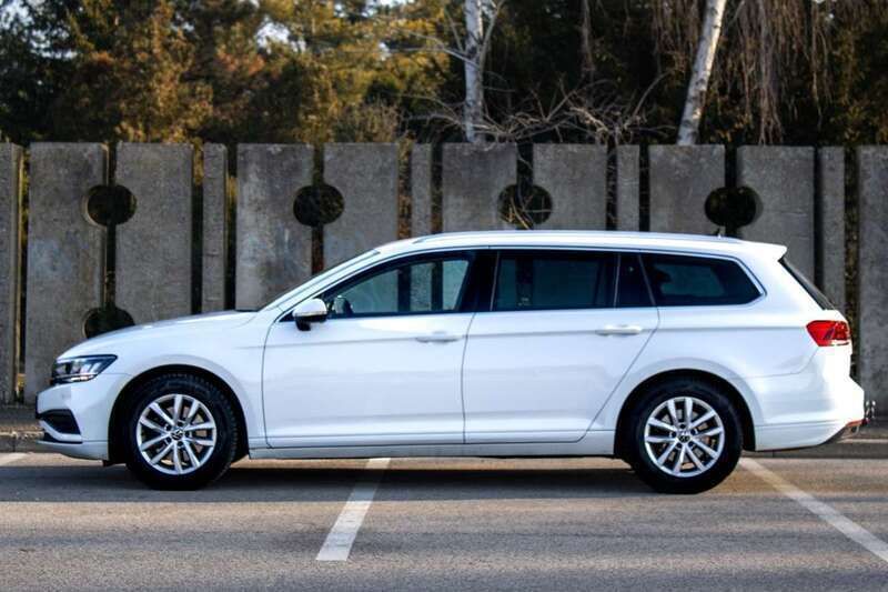 Weiß Gebraucht 2021 VW Passat Business Kombi | 16.000 € (Guter Preis) - Bild 1/4