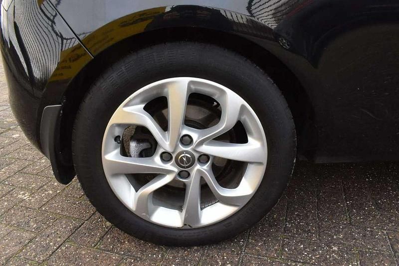 Gebraucht Opel Corsa Edition 95 PS (69 kW) 2017 Schwarz Limousine