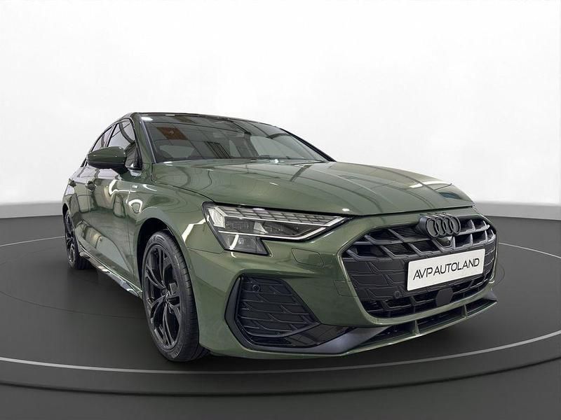 Neu Audi A3 S-Line 150 PS (110 kW) 2025 Grün Limousine
