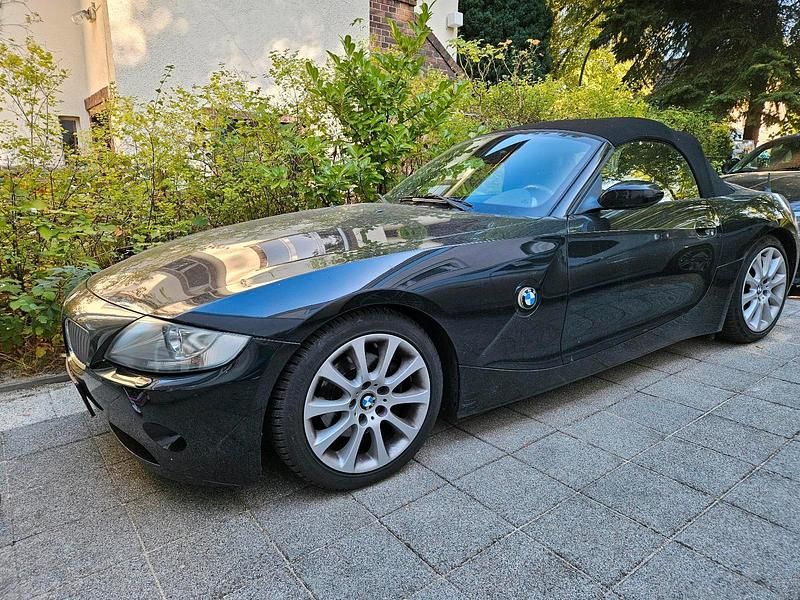 Schwarz Gebraucht 2004 BMW Z4 Cabrio | 10.500 € (Guter Preis) - Bild 1/4