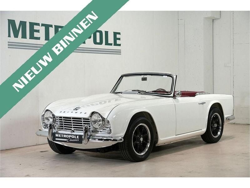 Weiß Gebraucht 1963 Triumph TR4 Cabrio | 39.950 € - Bild 1/4
