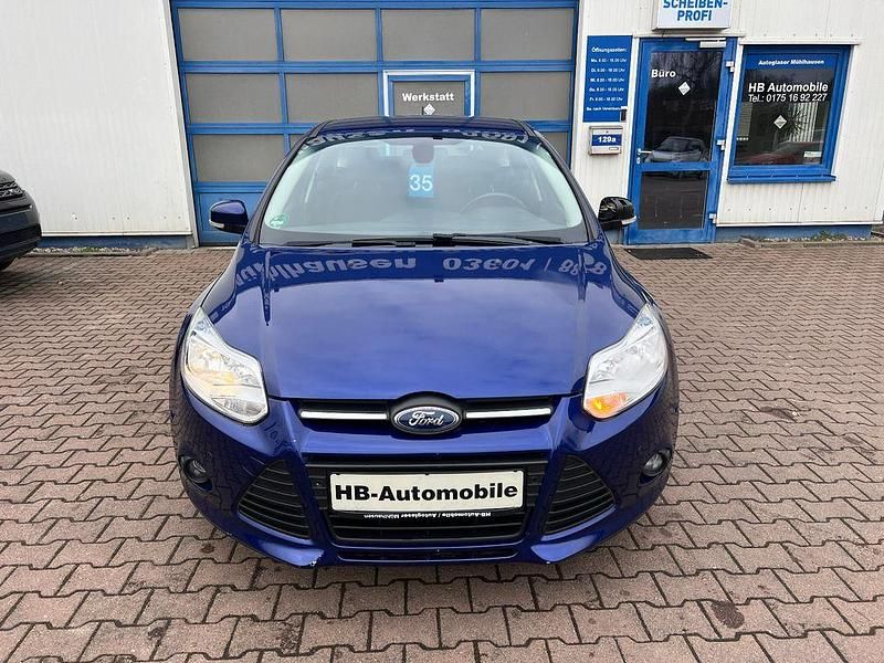 Gebraucht Ford Focus SYNC Edition 101 PS (74 kW) 2014 Blau Limousine