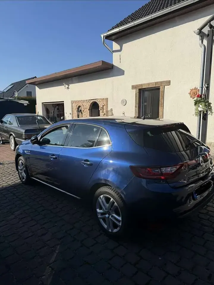 Gebraucht Renault Mégane LIMITED 140 PS (102 kW) 2020 Kleinwagen