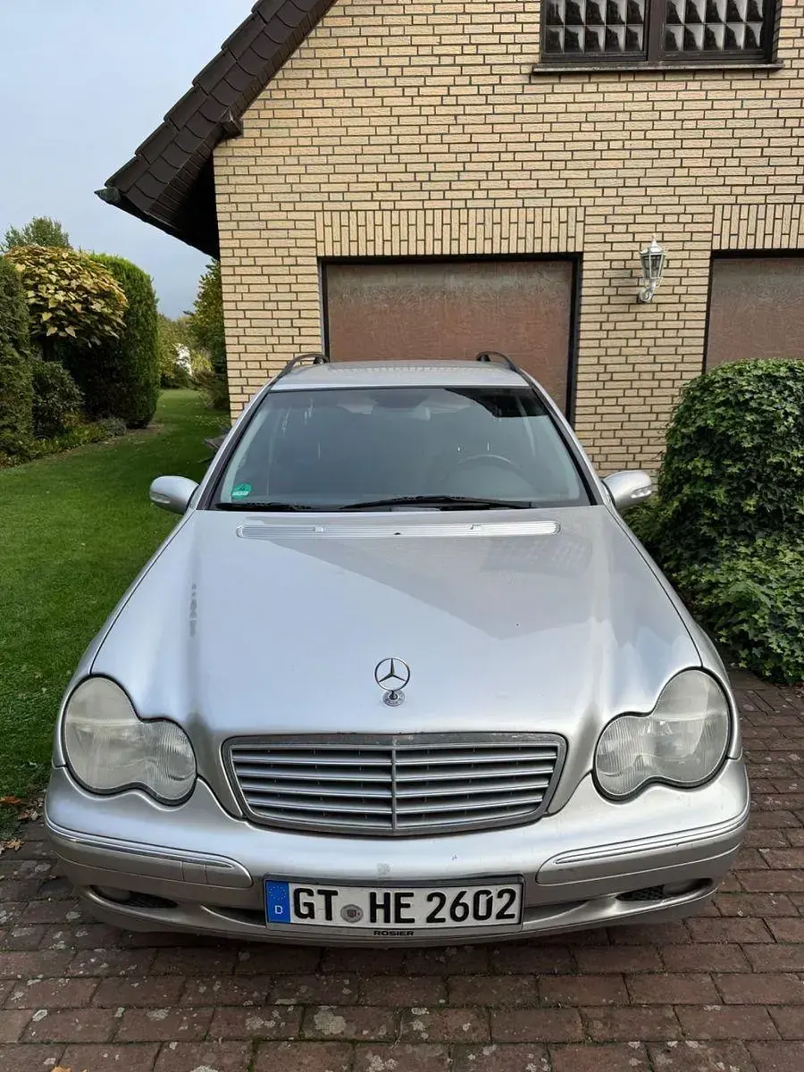 Gebraucht Mercedes C180 Elegance 129 PS (94 kW) 2002 Silber Kombi
