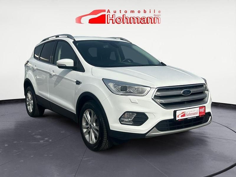 Gebraucht Ford Kuga Titanium 150 PS (110 kW) 2019 Weiß SUV