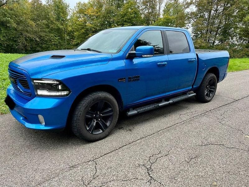 Blau Gebraucht 2018 Dodge Ram Abholung | 30.999 € (Guter Preis) - Bild 1/4
