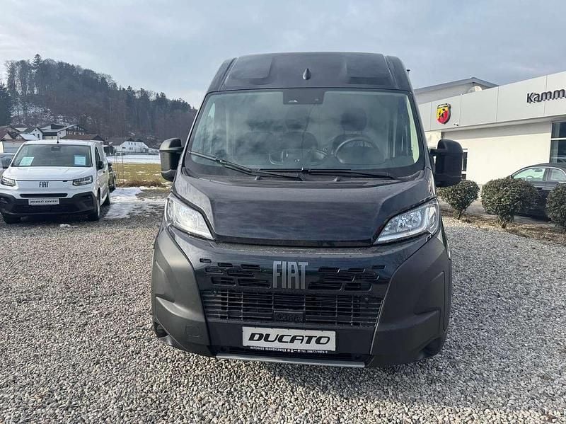 Neu Fiat Ducato 179 PS (131 kW) 2026 Colore esterno (schwarz) Van