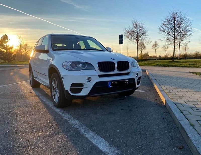 Second-hand BMW X5 245 CP (180 kW) 2012 Negru SUV