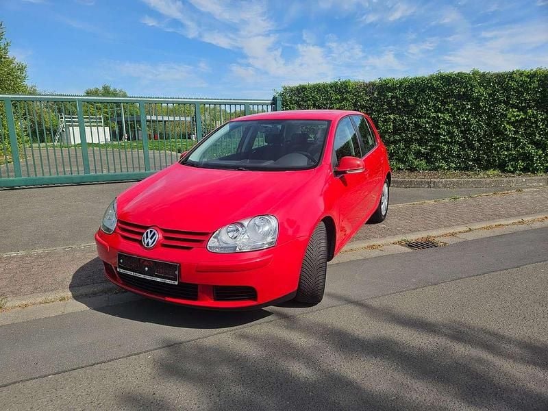 Gebraucht VW Golf V Trendline 102 PS (75 kW) 2007 Tornadorot Kleinwagen