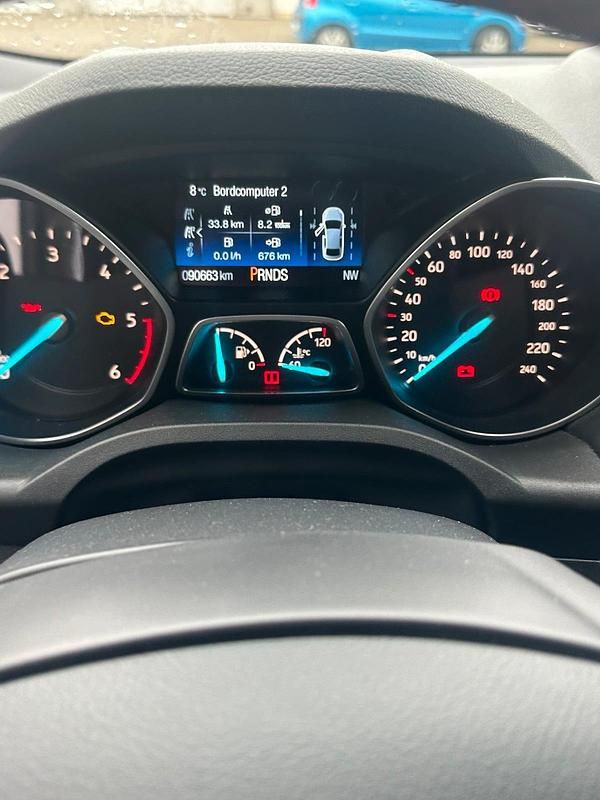 Gebraucht Ford Kuga ST-Line 179 PS (131 kW) 2019 Weiß SUV