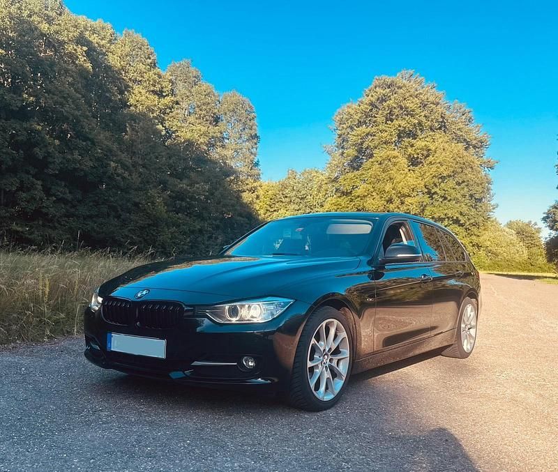 Schwarz Gebraucht 2013 BMW 316 Kombi | 9.900 € (Etwas zu teuer) - Bild 1/4