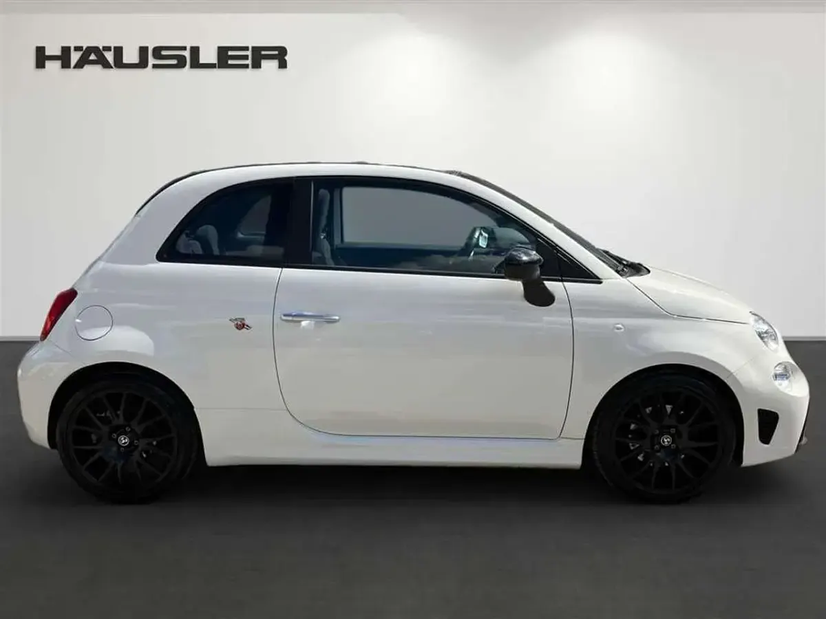 Gebraucht Abarth 595C 165 PS (121 kW) 2023 Gara weiß Cabrio