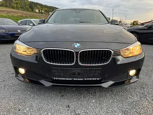 Gebraucht BMW 318 Sport Line 143 PS (105 kW) 2014 Schwarz Kombi