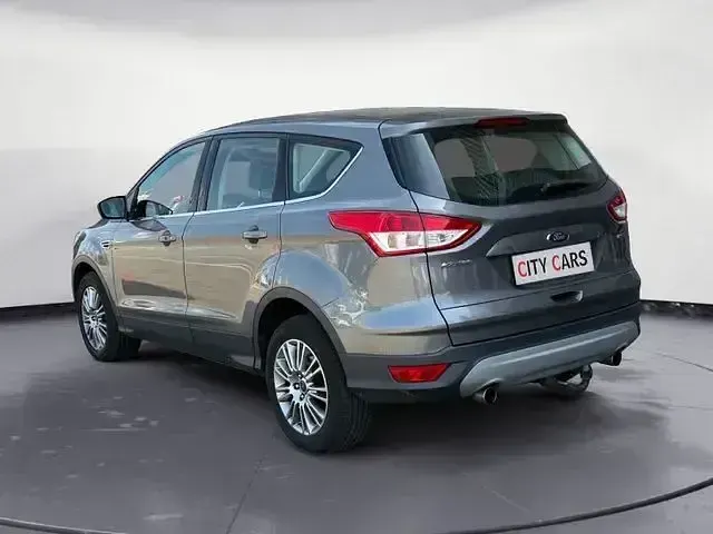 Gebraucht Ford Kuga Individual 163 PS (119 kW) 2013 Weiß SUV