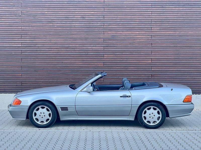 Silber Gebraucht 1991 Mercedes SL300 Cabrio | 17.900 € - Bild 1/4