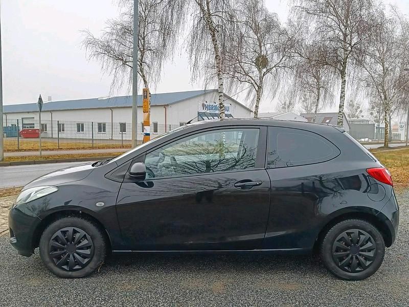 Gebraucht Mazda 2 75 PS (55 kW) 2009 Schwarz Kleinwagen