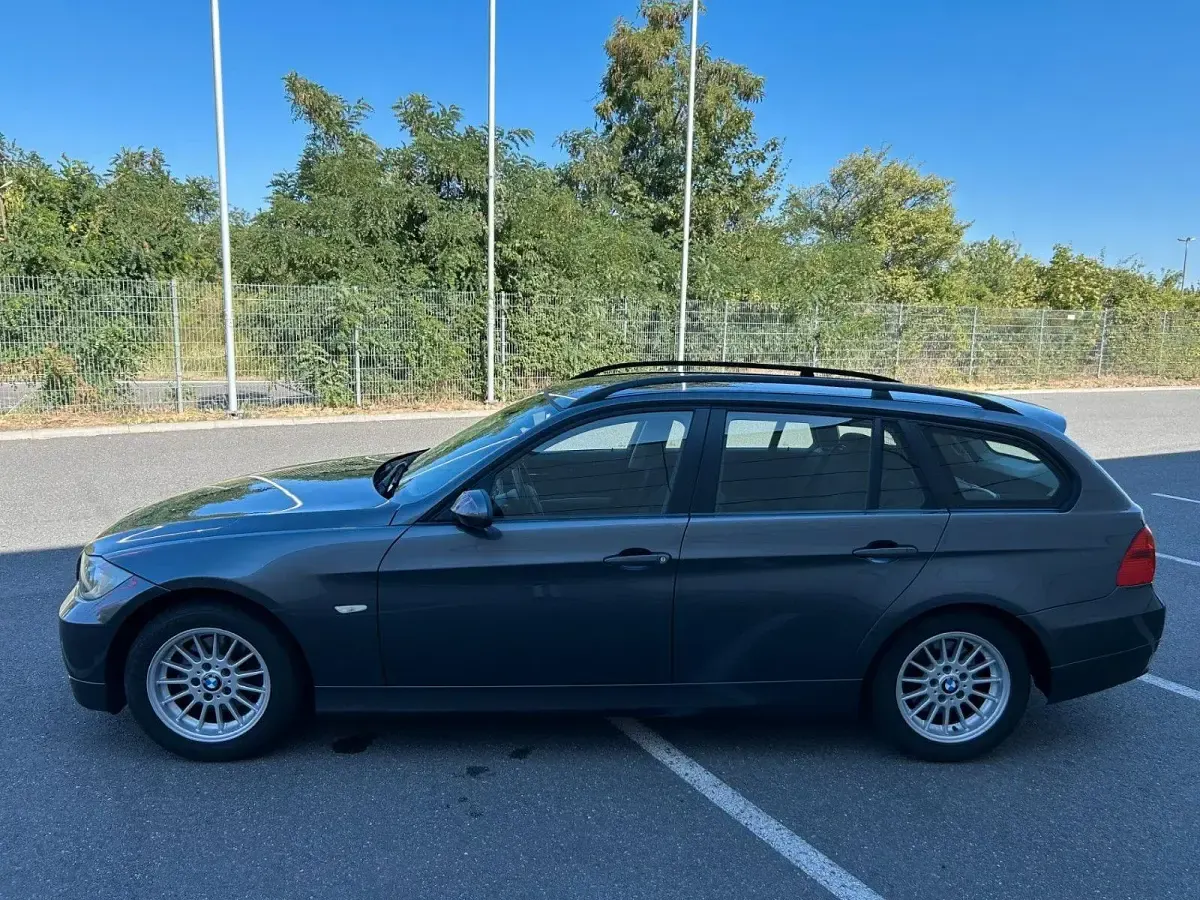 Gebraucht BMW 318 129 PS (94 kW) 2006 Grau Kombi