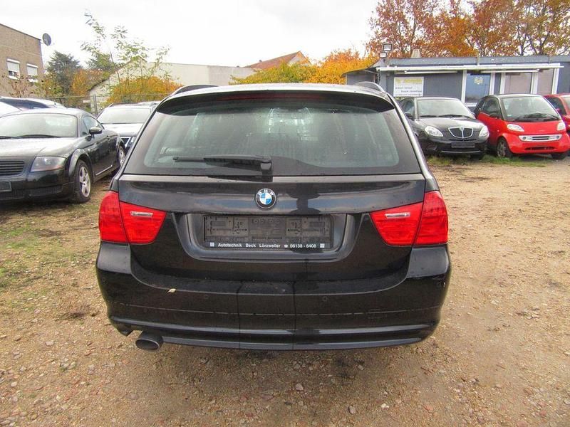 Gebraucht BMW 320 Comfort Edition 184 PS (135 kW) 2012 Schwarz Kombi