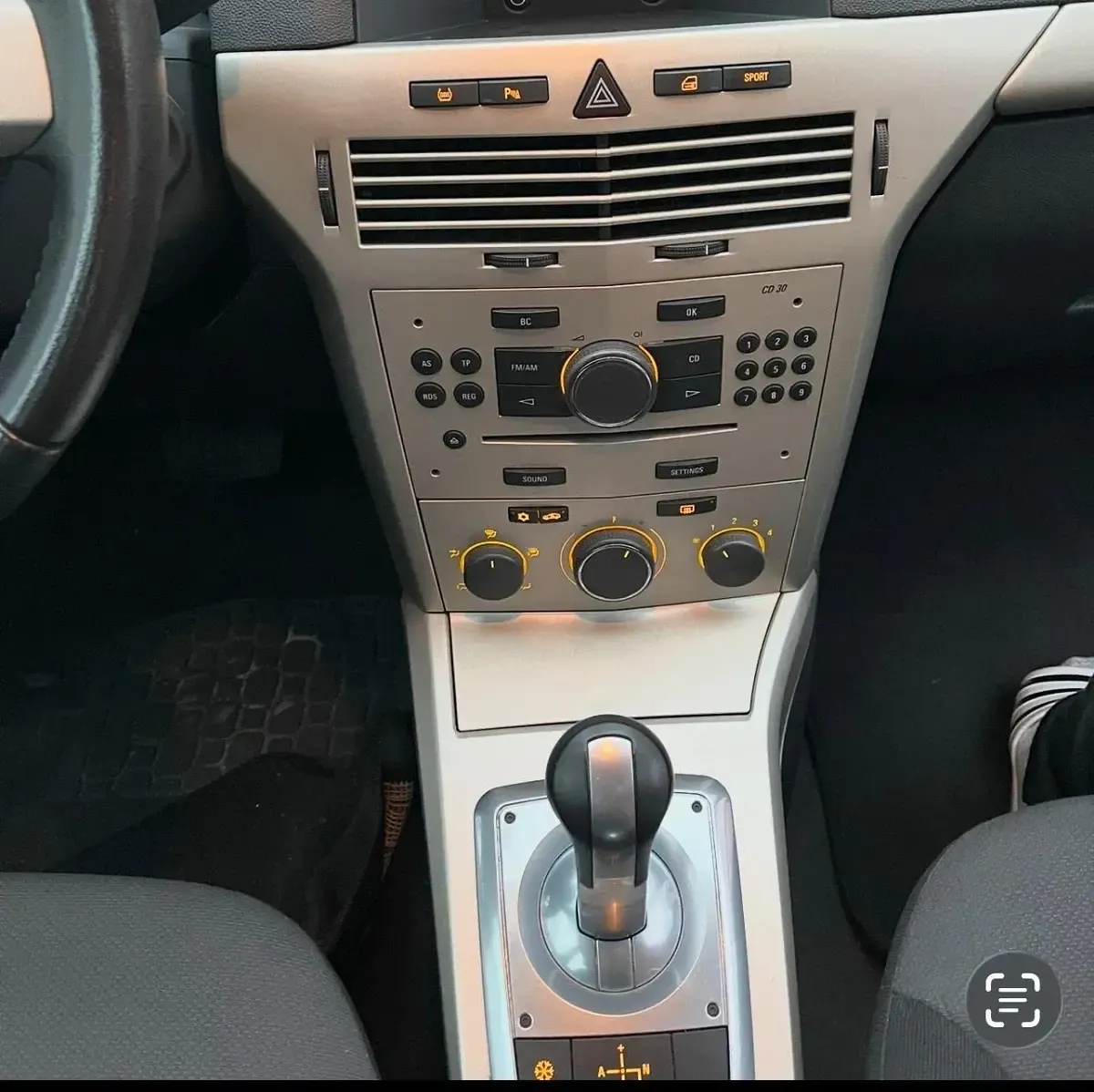 Brugt Opel Astra 90 HK (66 kW) 2008 Grå Sedan