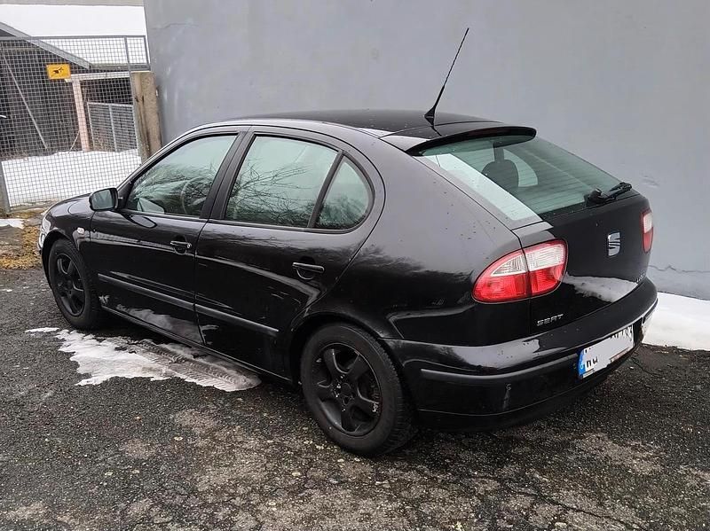 Gebraucht Seat Leon 101 PS (74 kW) 2002 Schwarz Kleinwagen