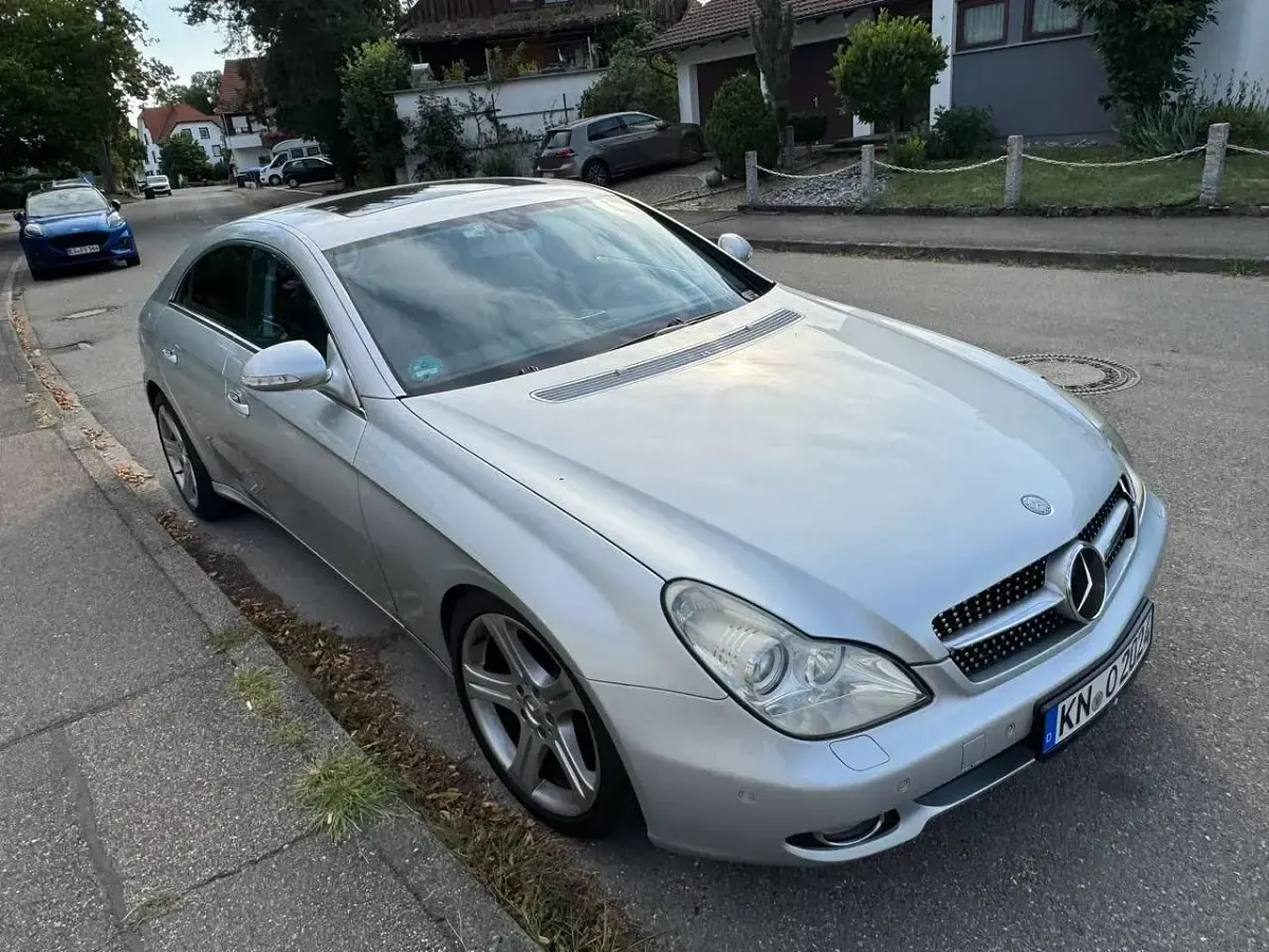 Gebraucht Mercedes CLS320 224 PS (164 kW) 2006 Silber Coupé