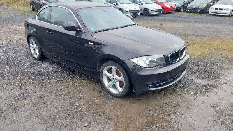 Schwarz Gebraucht 2010 BMW 120 Kleinwagen | 3.700 € (Fairer Preis) - Bild 1/4