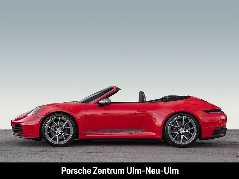 Gebraucht Porsche 911 Carrera Cabriolet 394 PS (289 kW) 2025 Rot Cabrio