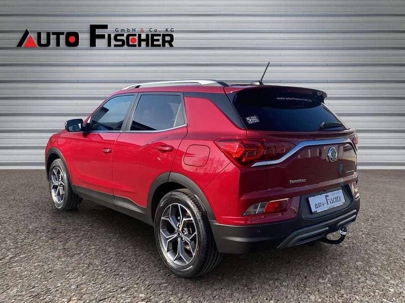 Gebraucht SsangYong Korando Quartz 163 PS (119 kW) 2022 Cherry red SUV