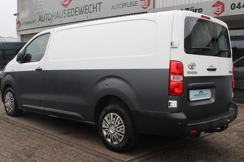 Gebraucht Toyota Proace 122 PS (89 kW) 2020 Weiß Van / Kleinbus