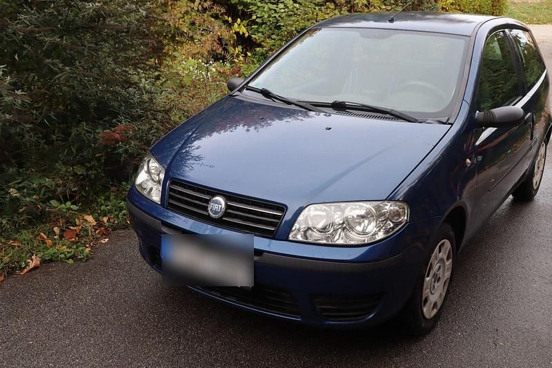 Blau Gebraucht 2003 Fiat Punto Dynamic Kleinwagen | 550 € (Guter Preis) - Bild 1/4