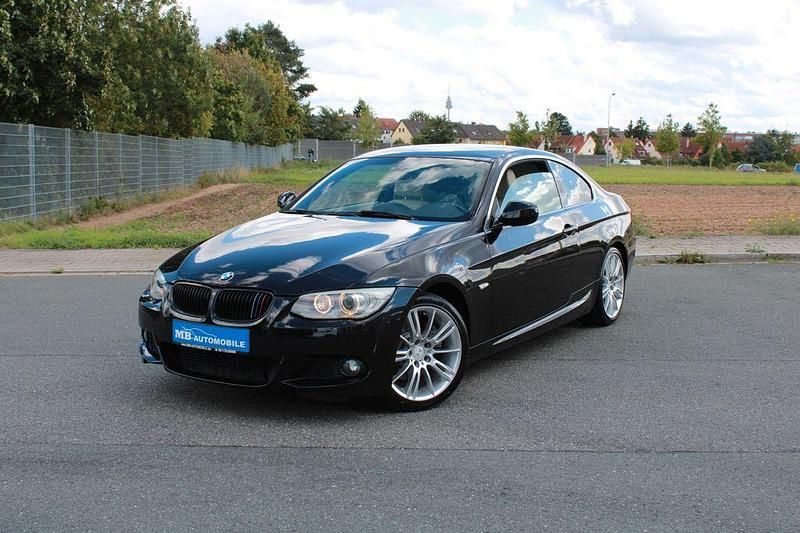 Schwarz Gebraucht 2011 BMW 325 M Sport Coupé | 14.950 € (Fairer Preis) - Bild 1/4