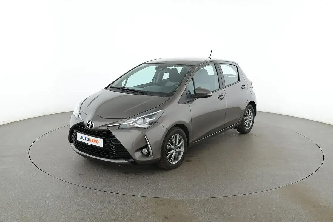 Gebraucht Toyota Yaris Comfort 112 PS (82 kW) 2017 Limousine