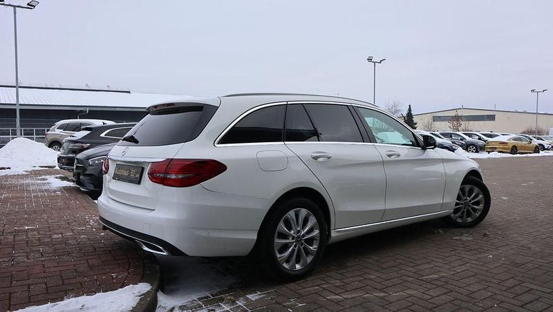 Gebraucht Mercedes C200 Exclusive 184 PS (135 kW) 2018 Weiß Kombi