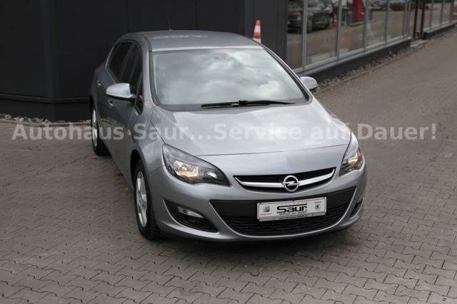Gebraucht Opel Astra 165 PS (121 kW) 2012 Andere farbe metallic Limousine
