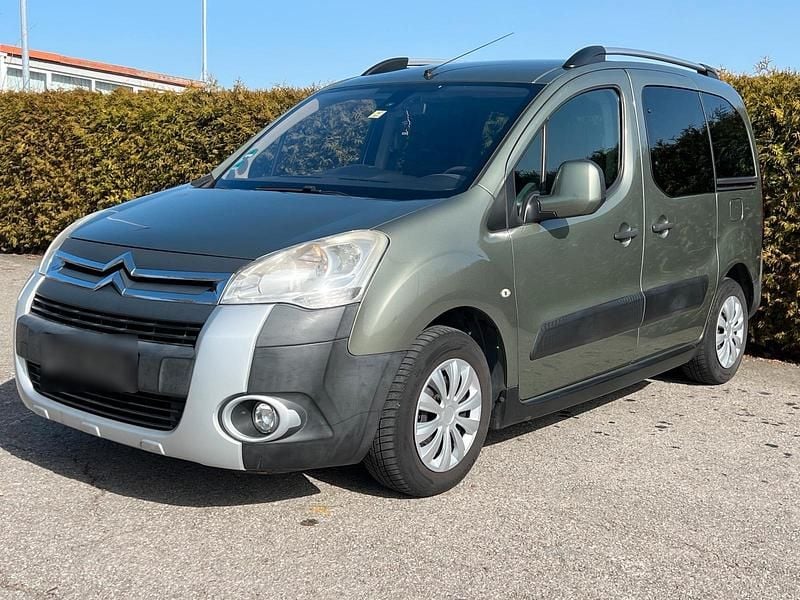 Gebraucht Citroën Berlingo 109 PS (80 kW) 2009 Grün Van / Kleinbus