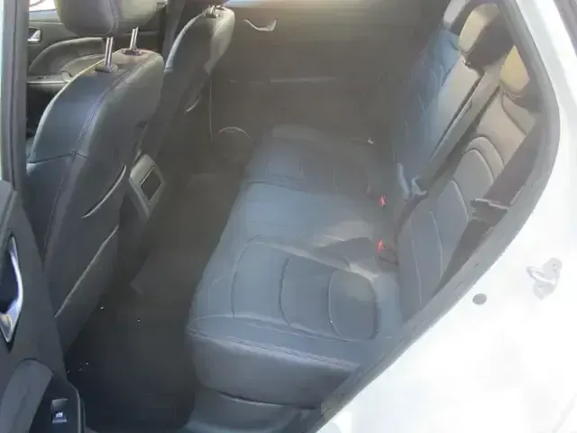 Gebraucht DFSK Fengon 106 PS (77 kW) 2022 Weiß SUV