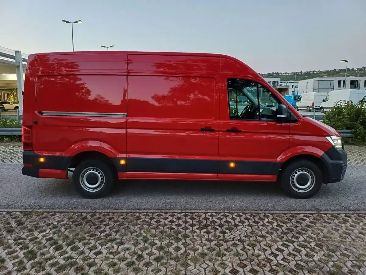 Gebraucht VW Crafter 177 PS (130 kW) 2021 Rot Van