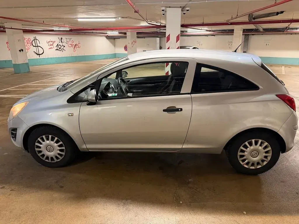 Gebraucht Opel Corsa 69 PS (50 kW) 2014 Silber Kleinwagen