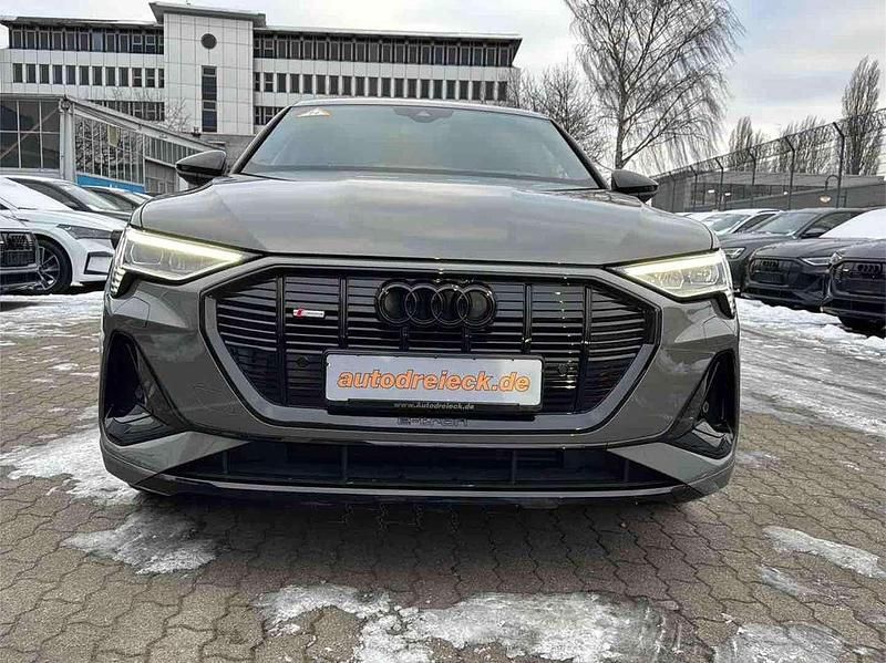 Gebraucht Audi e-tron Black Edition 230 kW (313 PS) 2022 Chronosgrau metallic SUV
