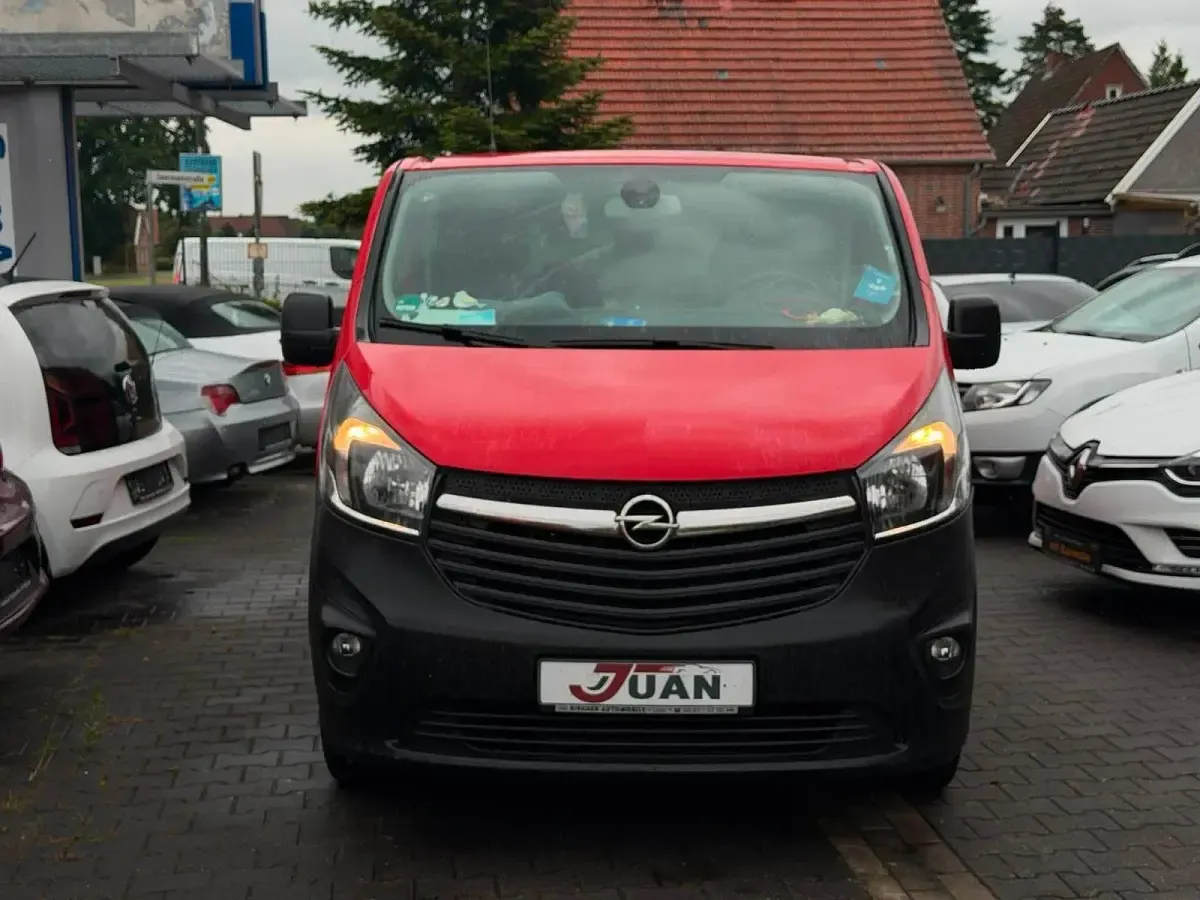 Gebraucht Opel Vivaro S 116 PS (85 kW) 2016 Rot Van / Kleinbus