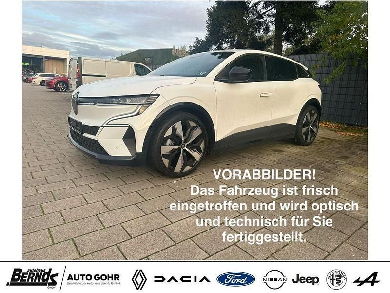 Weiß Gebraucht 2022 Renault Mégane Techno Limousine | 18.330 € (Superpreis) - Bild 1/4