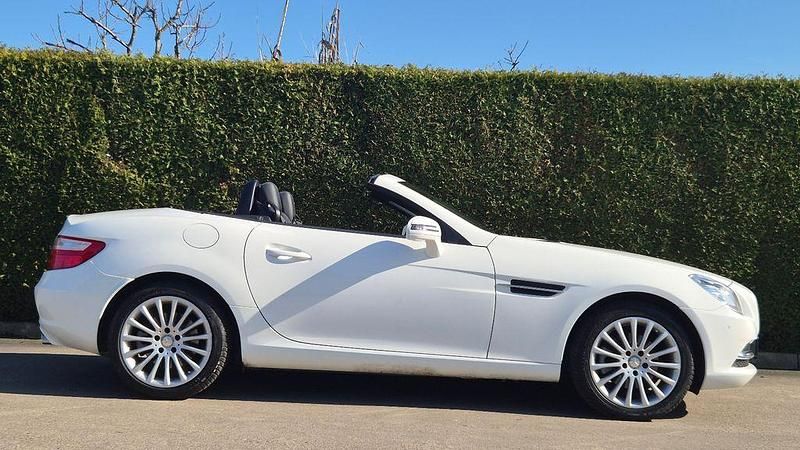 Gebraucht Mercedes SLK200 184 PS (135 kW) 2015 Weiß Cabrio