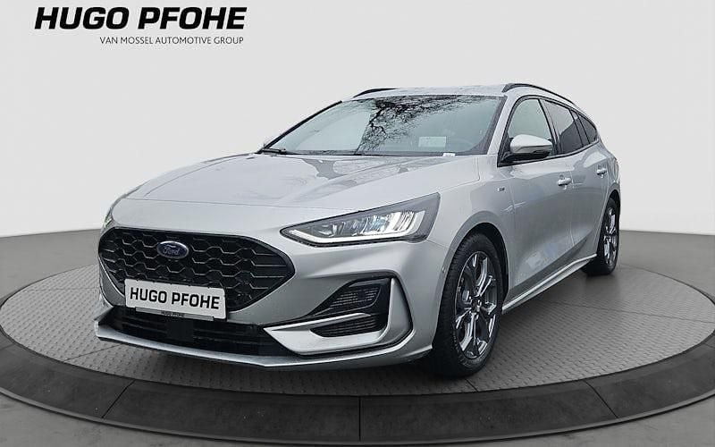 Silber Gebraucht 2023 Ford Focus ST-Line X Kombi | 24.900 € (Fairer Preis) - Bild 1/4