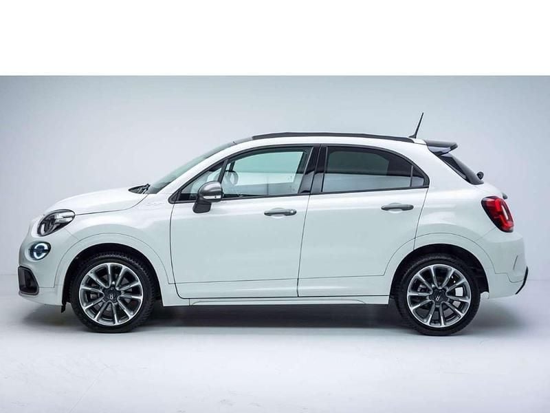 Colore esterno (gelato weiss) Gebraucht 2024 Fiat 500X Dolcevita SUV | 23.900 € (Fairer Preis) - Bild 1/4